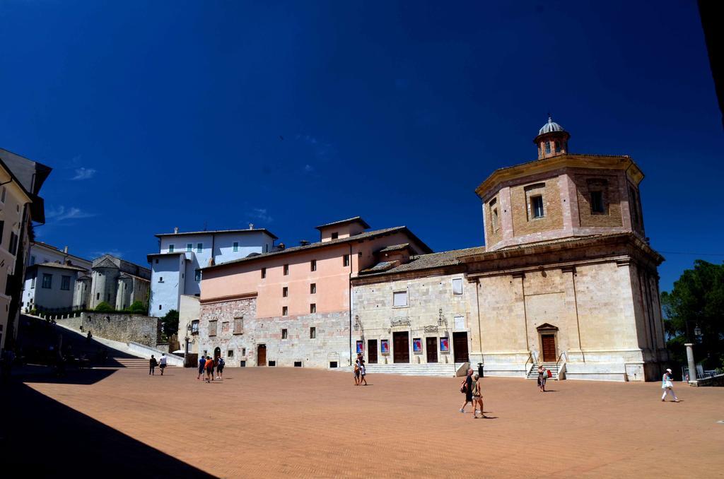 Hotel Clarici Spoleto Exterior photo